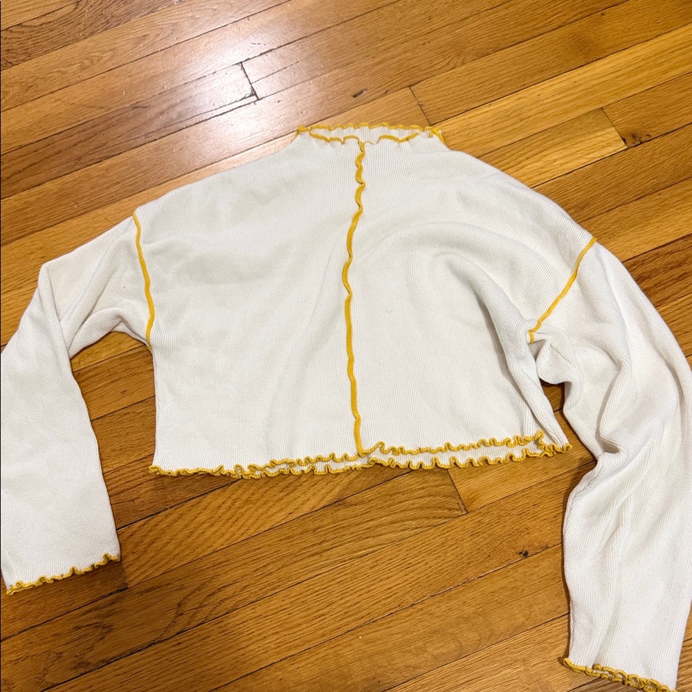 Urban outfitters cropped long sleeve - like new